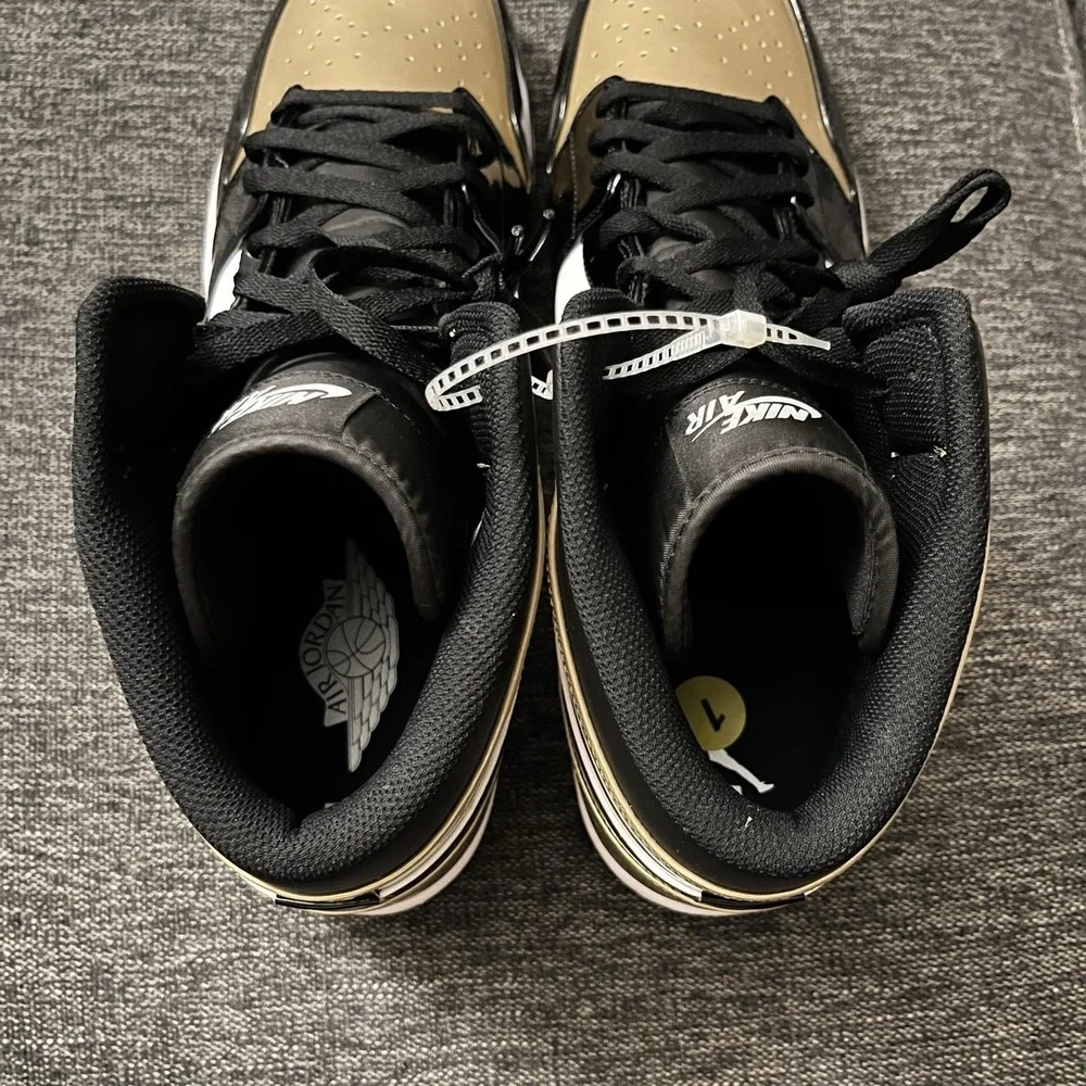 Jordan Shoes Mens Size 18 Gold Black Air Jordan 1 Football Cleats FJ6805-701